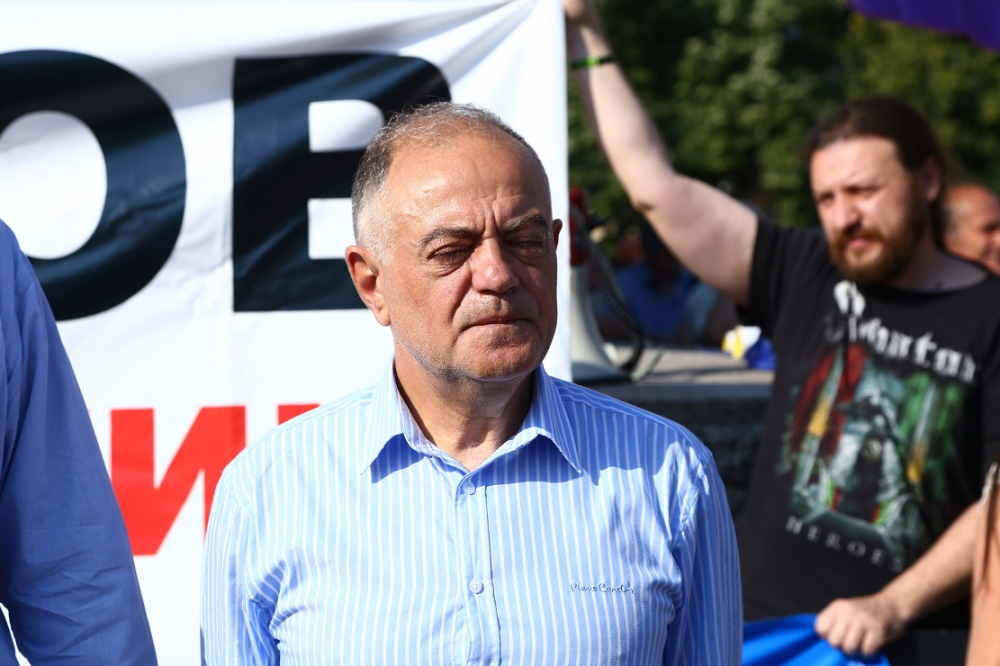Ген. Атанасов замазва молбите на Христо Иванов към Василев и Петков