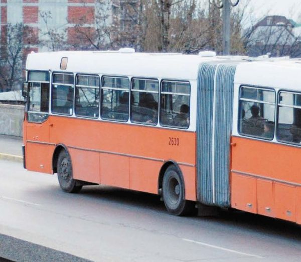 Сигнал до БЛИЦ! Страшна катастрофа с автобус в София