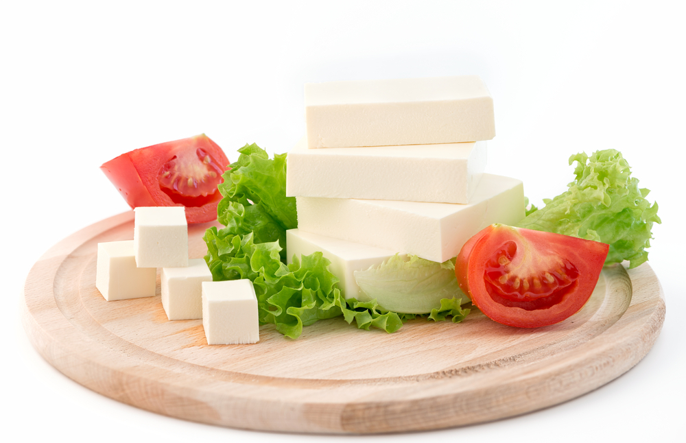 Забраняват с наредба една голяма гадост, която слагат в млечните продукти