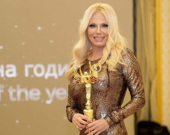 Само в БЛИЦ! Скандална сага: Нищят отхвърлена от спонсора си Мис Дама на годината 2018 по жалба, че го е обрала! (СНИМКИ)