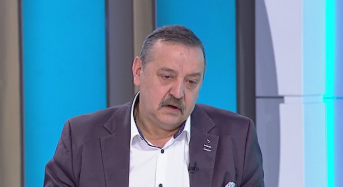 Д-р Кантарджиев: Паниката е голяма, майките да не пускат децата в тревата!  