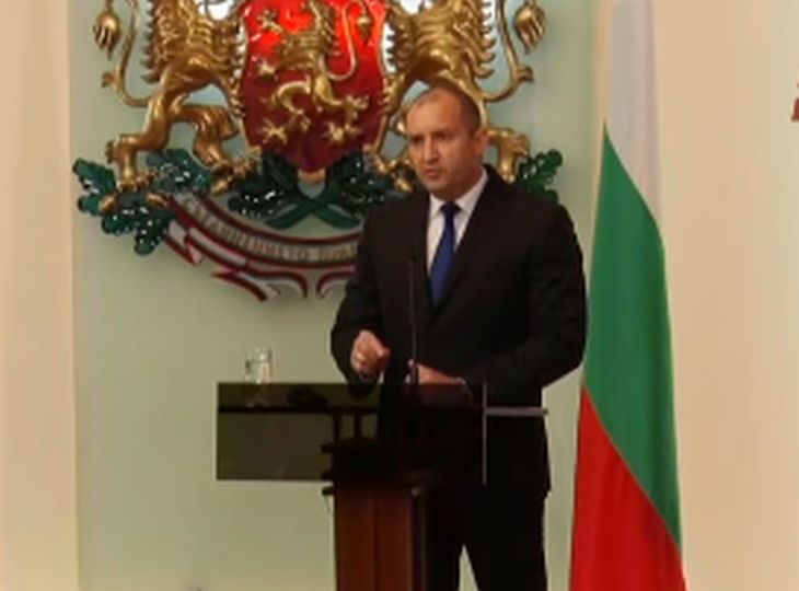 Радев излезе след тежък разговор с президента на Македония и разкри подкрепя ли споразумението за името с Гърция!