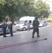 Паника и евакуация в няколко сгради до "Лужники", по време на откриването на Световното (СНИМКИ/ВИДЕО)