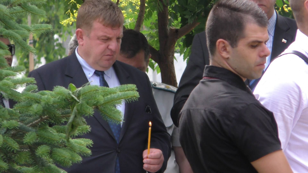 БЛИЦ TV: Небето и цяла България плакаха за загиналите пилоти