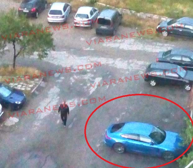 Къдрокосата любовница на Пламен Галев джитка с "Порше" за 160 бона, дупничани цъкат с език след колата (СНИМКА)