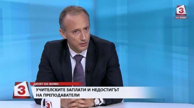 Образователния министър направи много голямо обещание за учителите