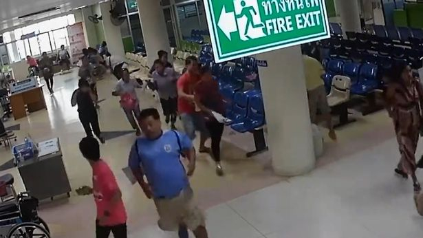 Мъж застреля съпругата си в болница пред очите на сина им, ето каква е причината (СНИМКИ/ВИДЕО 18+)