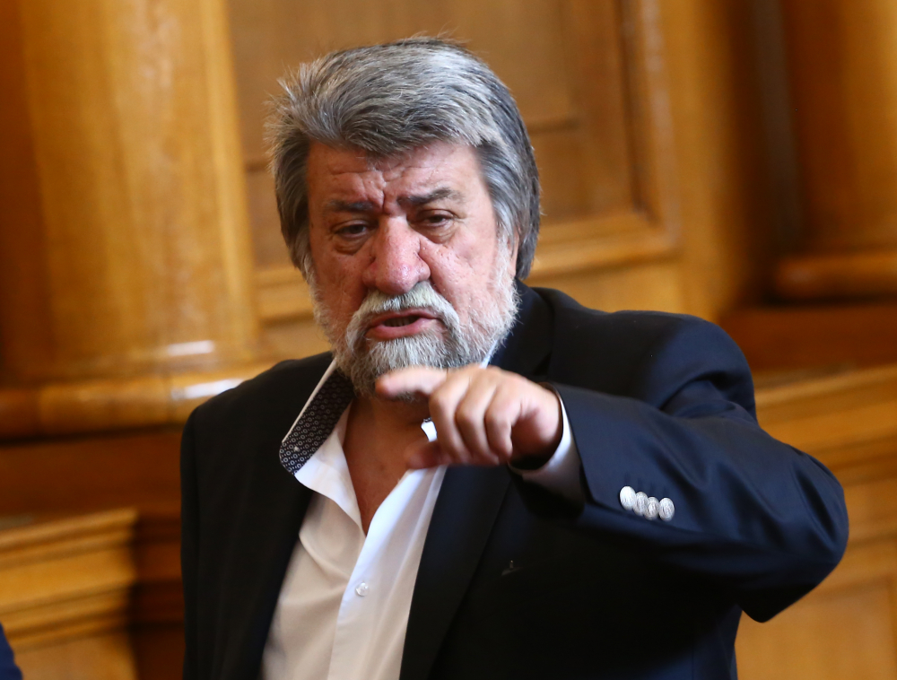 Рашидов попари Йончева за аферата "Ало, Банов съм", обвиненията се пропукват