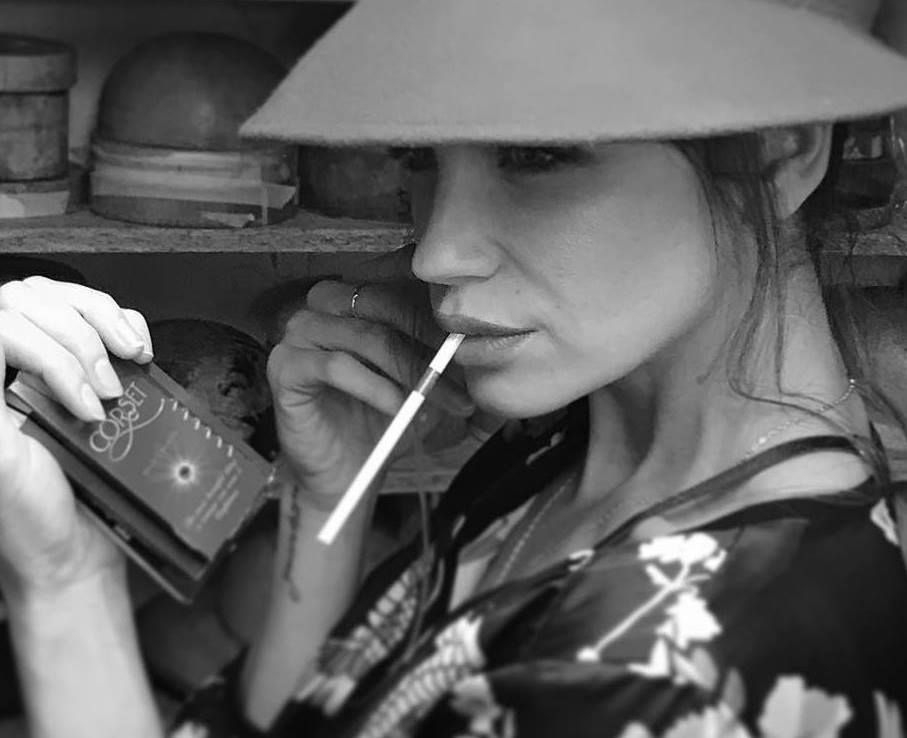Моделката Диляна Попова замина на почивка