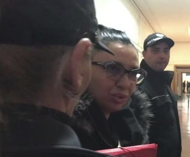 Мейзер брои 5 бона за свободата си и се скри 