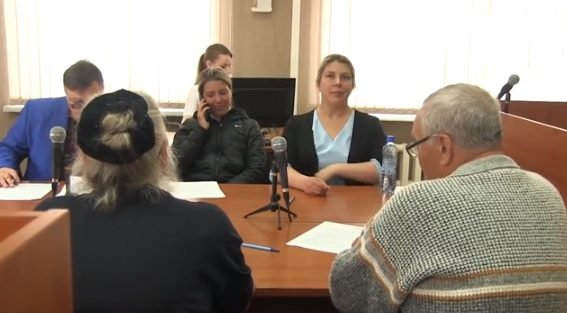 Преди 35 години безхаберни лекари разделят близначки, историята им ще ви смае! 