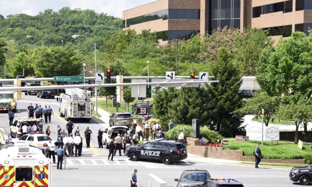 Извънредно от САЩ: Стрелба в редакцията на вестник Capital Gazette - има загинали (СНИМКИ/ВИДЕО)