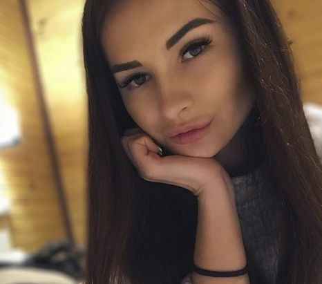 Помните ли руската моделка, която скочи от 6-ия етаж на хотел в Дубай, за да се спаси от подивелия си ухажор? Ето какво се случва с красавицата
