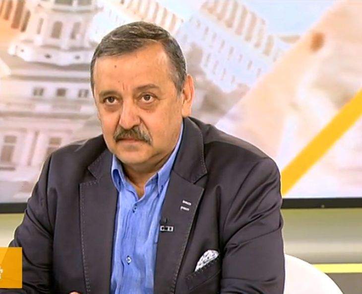 Проф. Кантарджиев бие тревога: Не припарвайте до неокосена трева