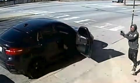 Какво се случва, когато гангстери отмъкват BMW X6 от полицай в Чикаго (ВИДЕО)
