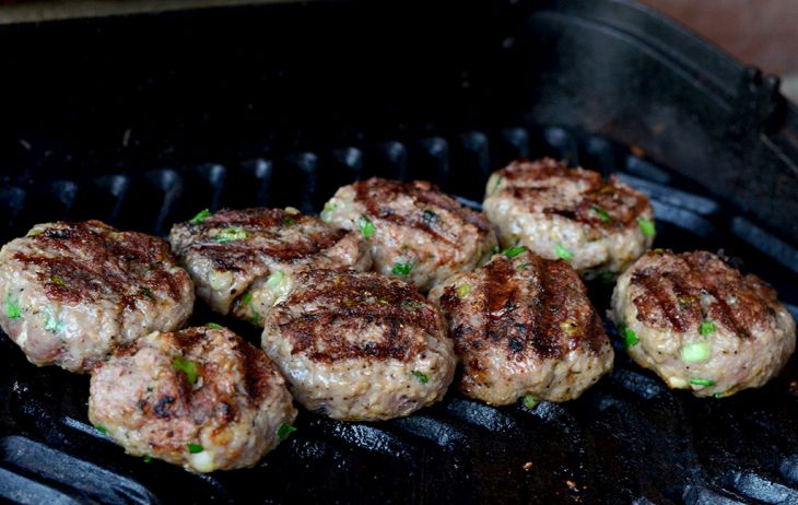 Ол инклузив по български на морето: Неизяденото днес кюфте - карначе утре, чорбата се превръща в... 