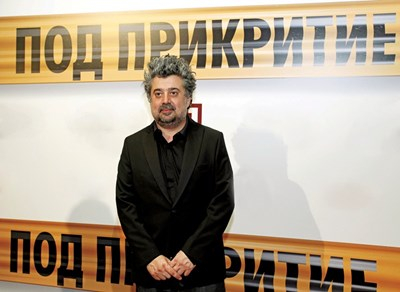 Димитър Митовски прехвърли фирмата на сина си, снима сериал със запорирани камери 