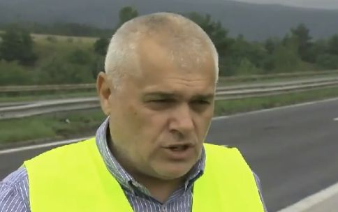 МВР шефът Валентин Радев призова шофьорите: Намалете скоростта, за да останете живи (ВИДЕО)