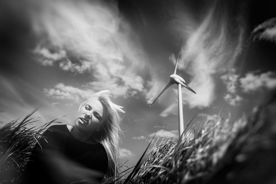 Фотограф снима жените в пика на сексуалния оргазъм (СНИМКИ)
