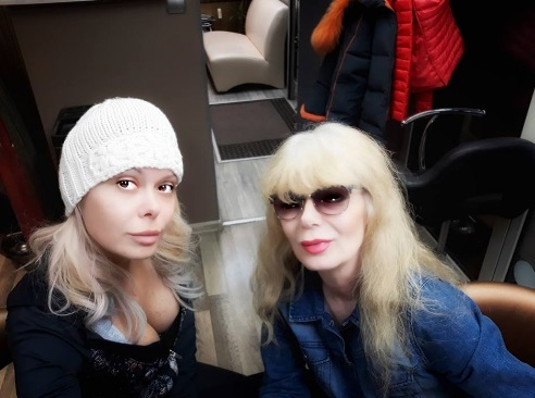 Пикантна мълва: Внезапна смърт на супер богат роднина в Москва направи Албена Вулева и майка й Захажаева милионерки!  