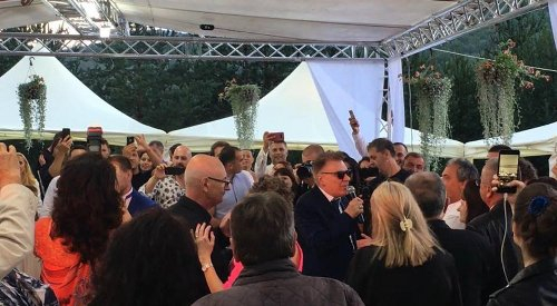 Богдана Карадочева вдигна шумна сватба за племенника си (СНИМКА)