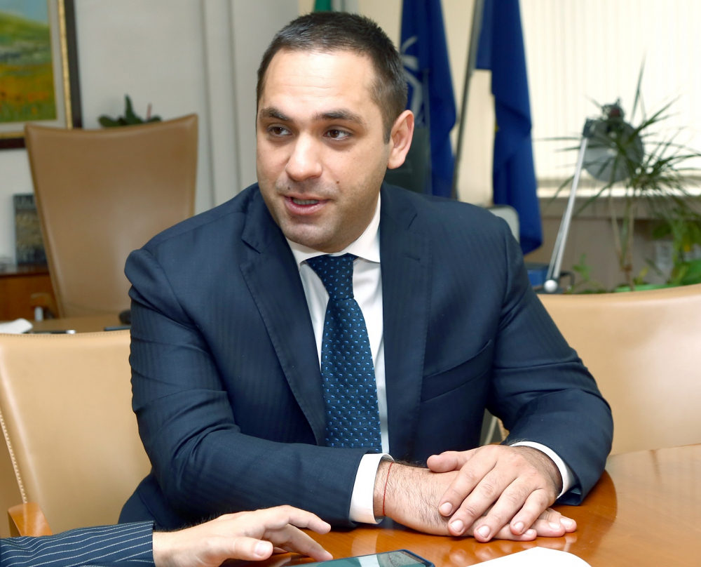 Министър Караниколов разкри истинската цел на държавните бензиностанции