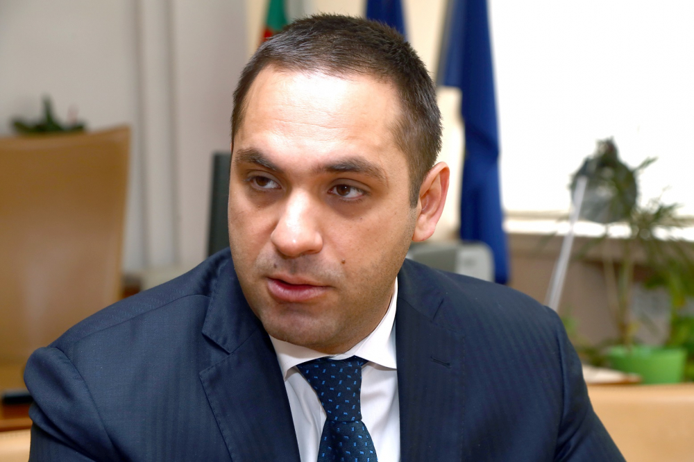 Емил Караниколов: Президентът Радев медиите ще осведомите по икономиката