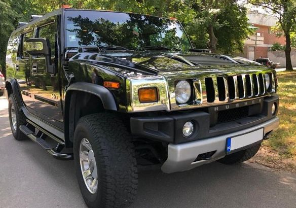 Чудовищен Hummer, возил Майкъл Джексън и Уесли Снайпс, се продава в Бургас