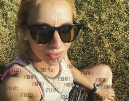 Колоритната тризначка Любов събра погледите на благоевградчани! Всички в града шушукат, че... 
