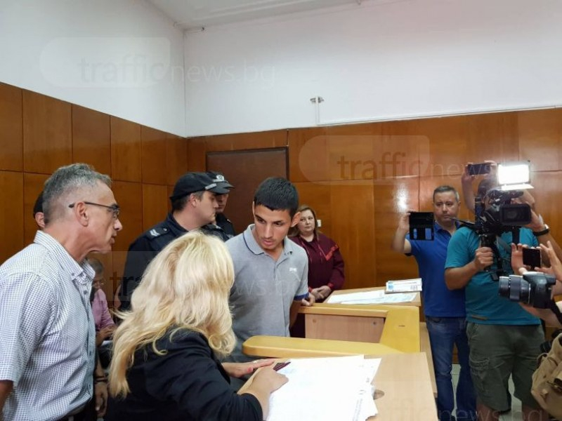 Фатална молдовка заковала пред полицията бандитите, взривили банкомата в Пловдив 