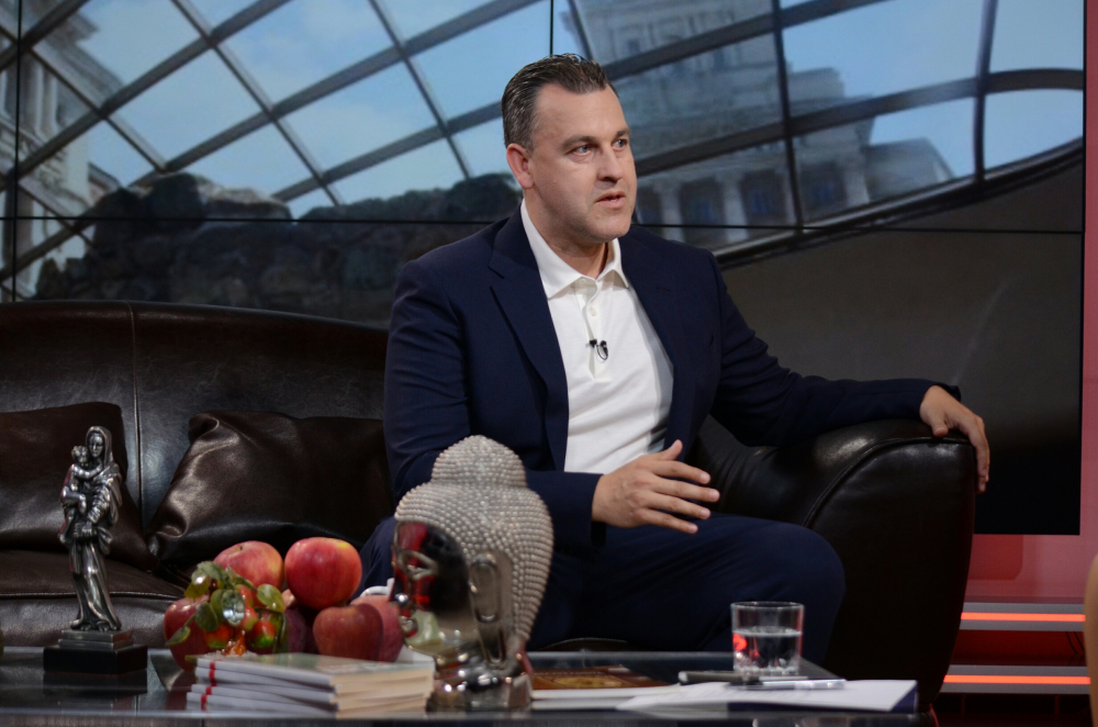 Крачунов ексклузивно пред Канал 3: Пирински да си сложи табелка "За депо" и да потъне в тоталитарните архиви