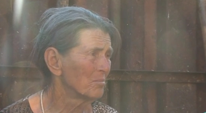 Баба Дора: Горда българка съм, няма да им се дам
