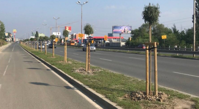 Фандъкова се вбеси от тази невиждана простотия край Околовръстното (СНИМКИ)