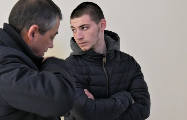 18-годишният Златомир, който затри свой приятел, с нова изцепка – надруса се и…