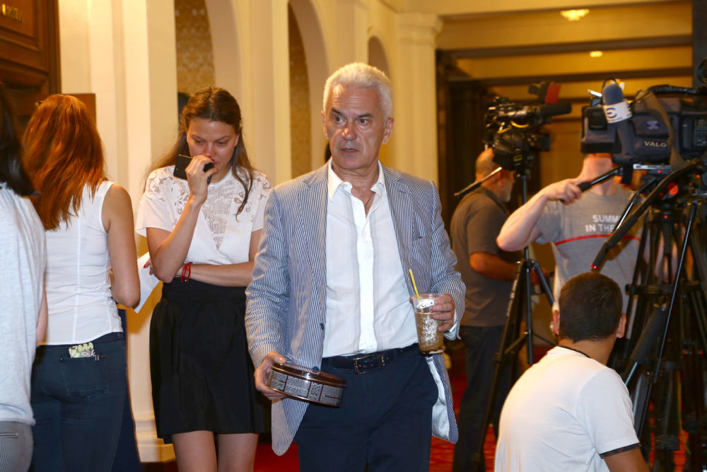 Волен Сидеров пусна СНИМКИ от плажа и показа колко е пораснал Волен-младши