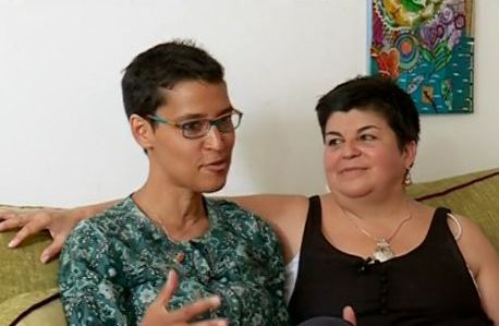 Няма да повярвате с какво се занимават в село Паламарца влезлите в историята джендърки Кристина и Мариама!