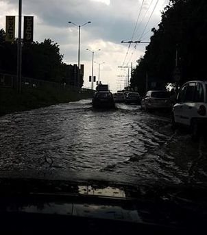 Апокалипсис! Русе е под вода (СНИМКИ/ВИДЕО)