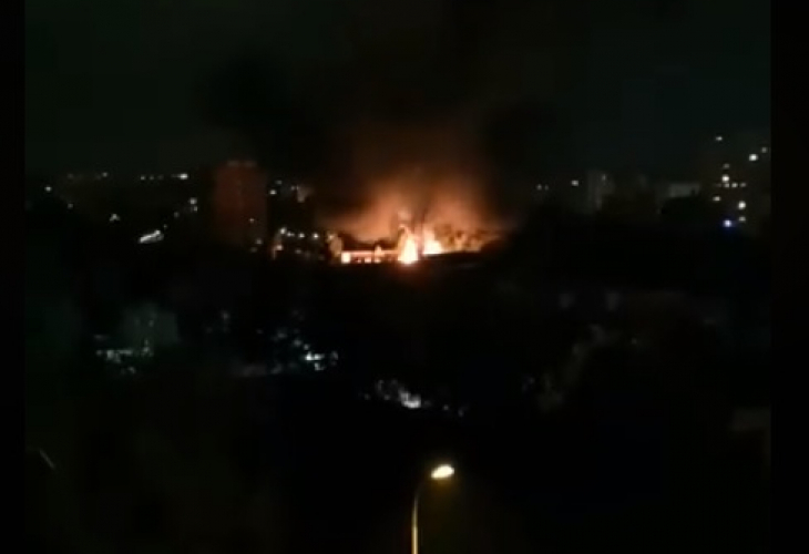 В огнения ад в "Люлин" изгорели шест луксозни коли! Заложната къща била на легендарен крими герой, свързан с отвличане и опит за убийство
