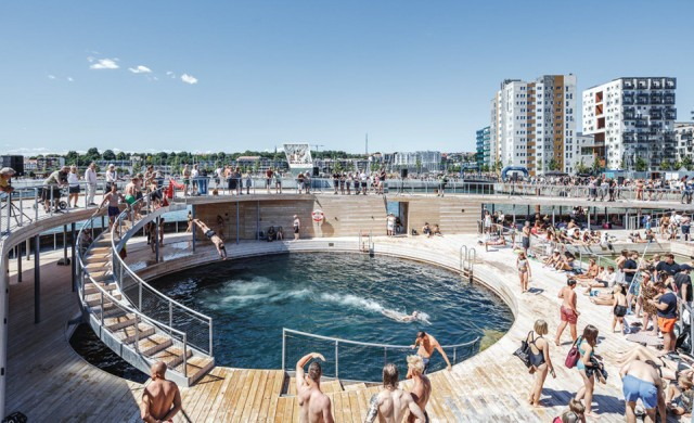 Невиждано: В Дания се появи изкуствен курортен остров с басейни (СНИМКИ)