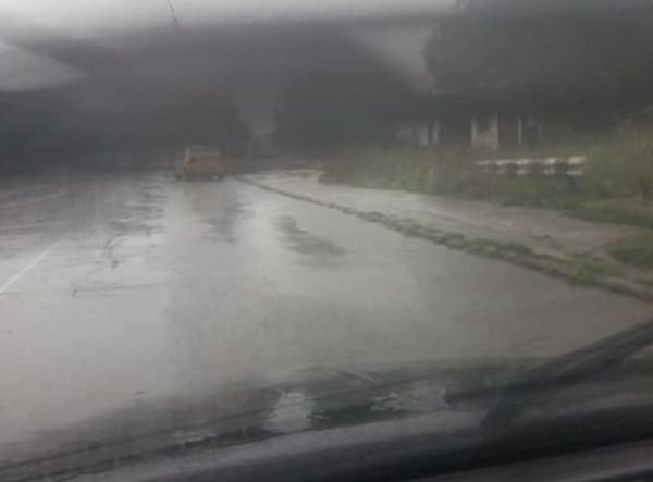 За три часа този следобед в Русе беше нещо страшно, бедствено положение и в Пирдоп (СНИМКИ)