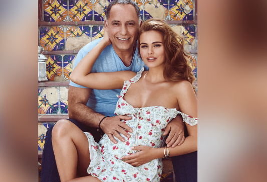 Ослепителна молдовска моделка роди дъщеря на 64-годишен египетски милиардер (СНИМКИ)