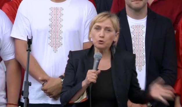 Елена Йончева: Кумгейт е във всяка българска община