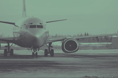 Извънредно! Свалиха над 120 души от самолети на летището в Бремен, какво се случва