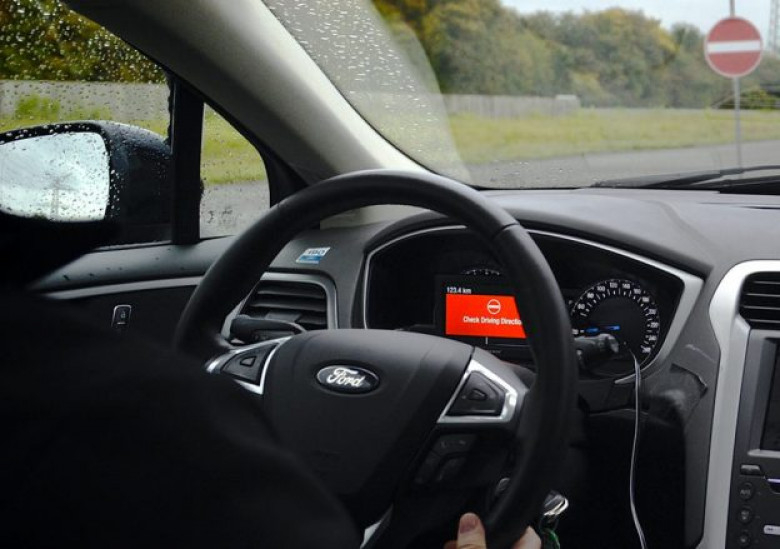 Край на шофьорските кошмари: Ford представи нова система, която спасява животи (ВИДЕО)