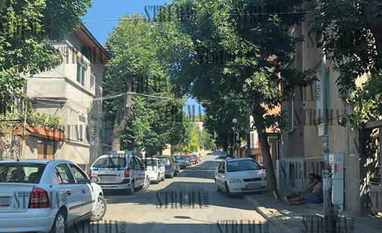 Полицаи спипаха в крачка семейство контрабандисти на цигари (СНИМКИ)