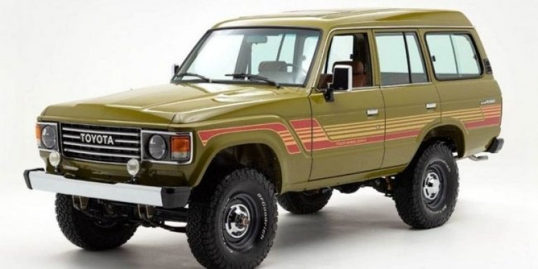 Няма да повярвате на очите си! 30-годишна Toyota Land Cruiser е като чисто нова след реставриране (СНИМКИ)