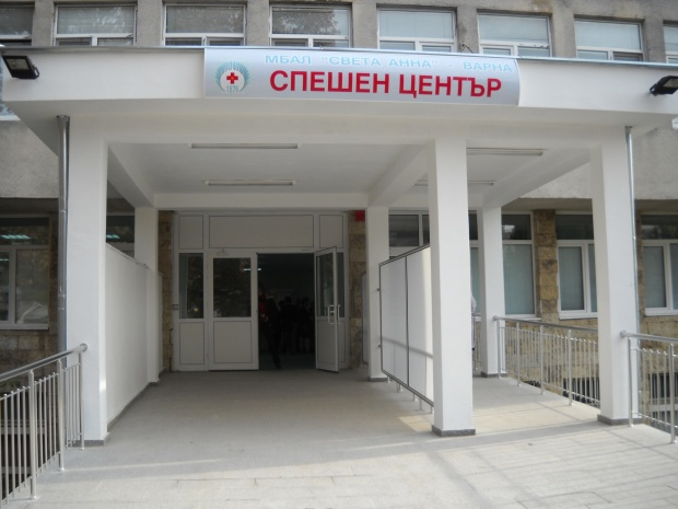 Черна вест долетя от болницата във Варна след челния сблъсък с петима пострадали край морето! Състоянието на други двама...
