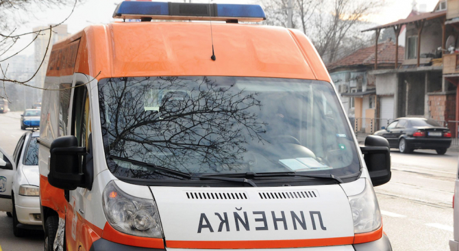 Мeле между влекач и две коли на пътя Девня-Белослав, дете е пострадало