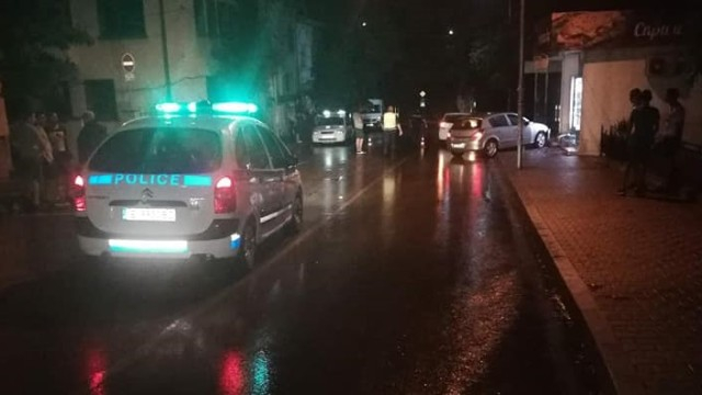 Детски писъци, свистене на гуми и погром тази нощ в Петрич! Търсят се дарители на кръв (СНИМКИ)
