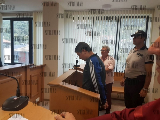 Младият джигит Георги влезе в съда с наведена глава, а разследващите се заканиха... (СНИМКИ/ВИДЕО)